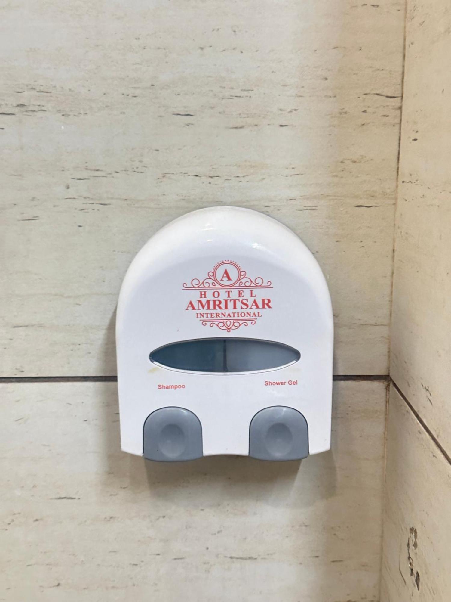 Hotel Amritsar International 2 Min Walk From Amritsar Bus Stand Eksteriør billede