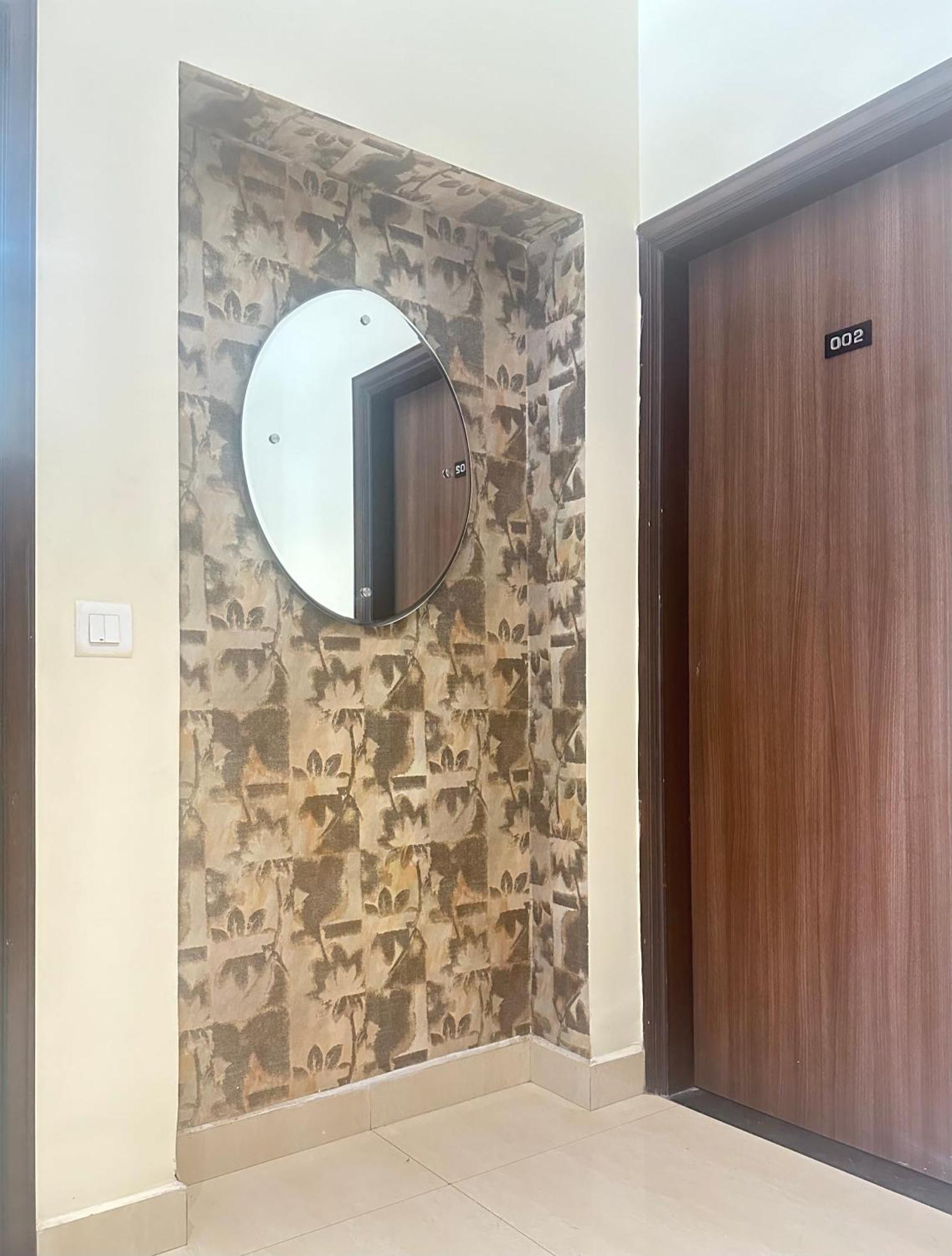 Hotel Amritsar International 2 Min Walk From Amritsar Bus Stand Eksteriør billede