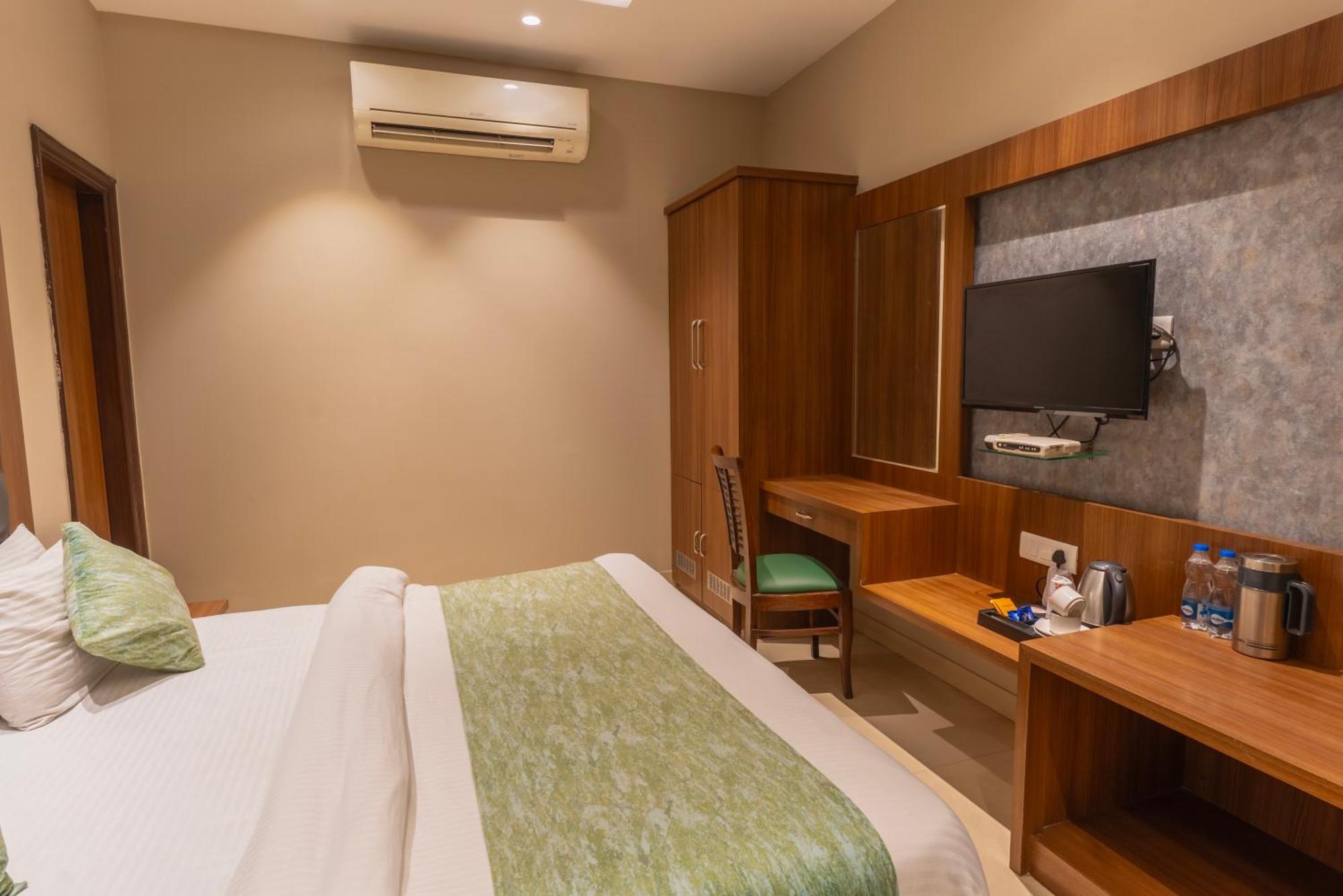 Hotel Amritsar International 2 Min Walk From Amritsar Bus Stand Eksteriør billede
