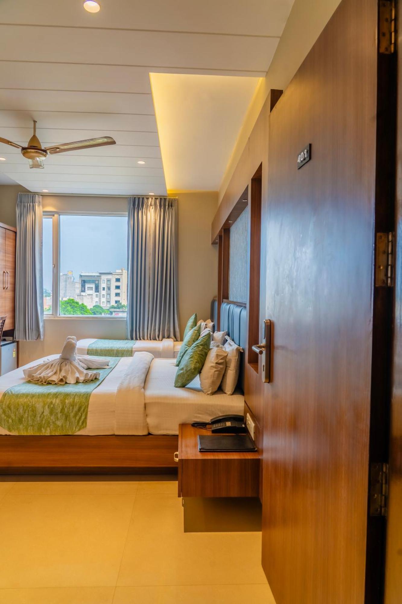 Hotel Amritsar International 2 Min Walk From Amritsar Bus Stand Eksteriør billede